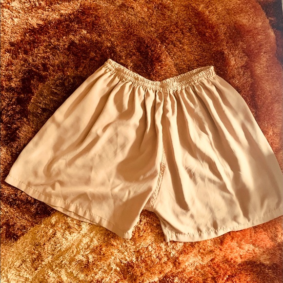 Size L cool and casual 90s style mustard colored shorts - Picture 5 of 5